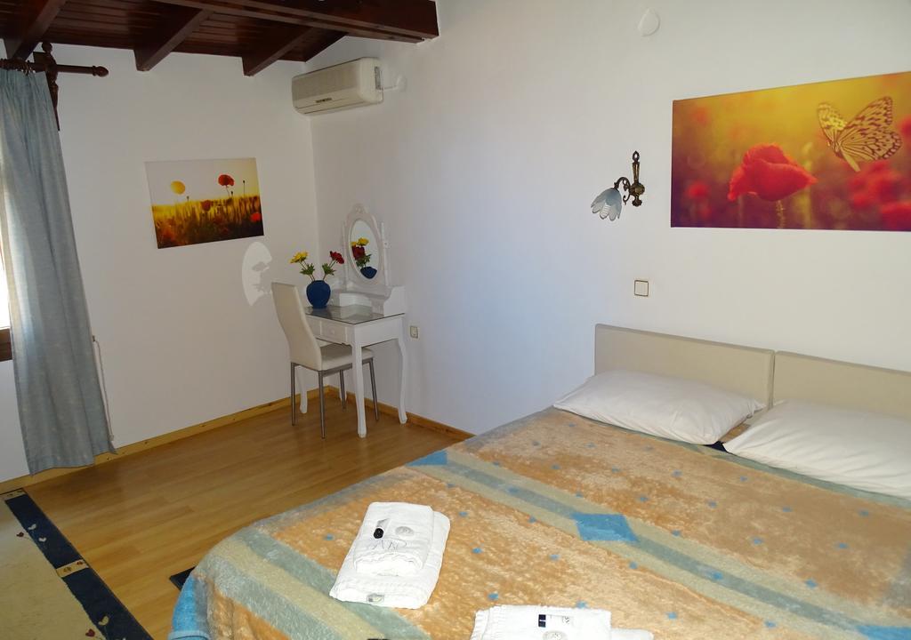 Anemones Rooms Chania  Bagian luar foto